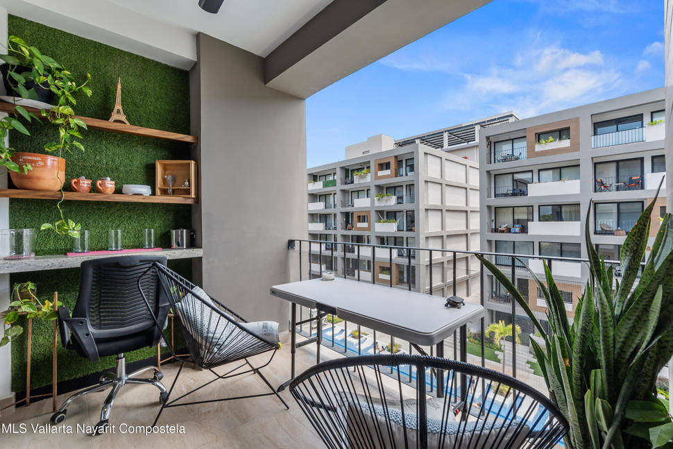 20251110235623362111000000 o