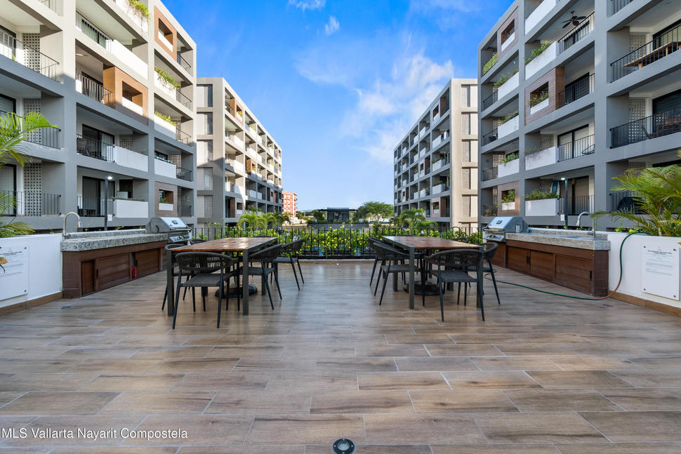 20251110235726642665000000 o