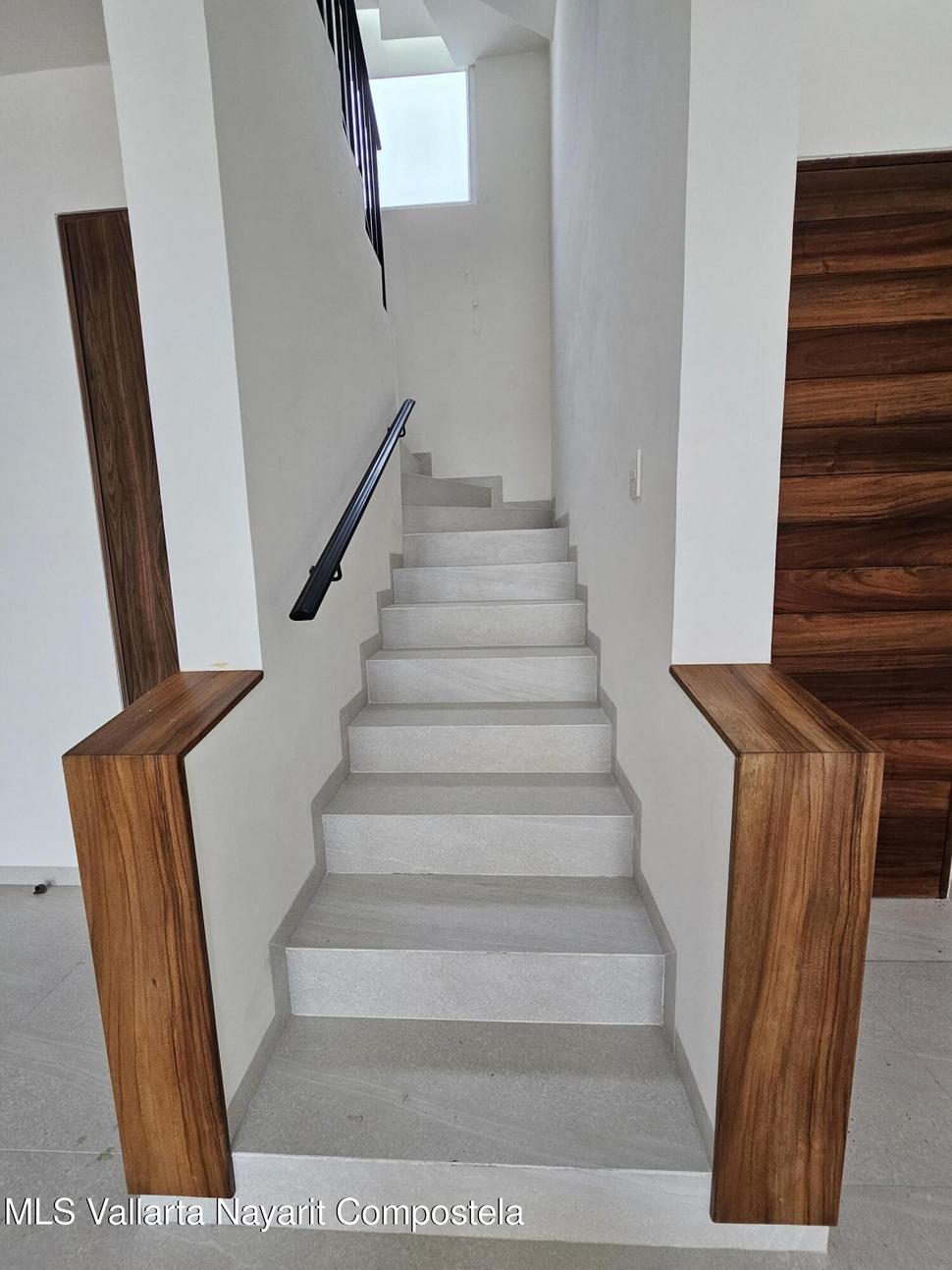 20251209192854011789000000 o