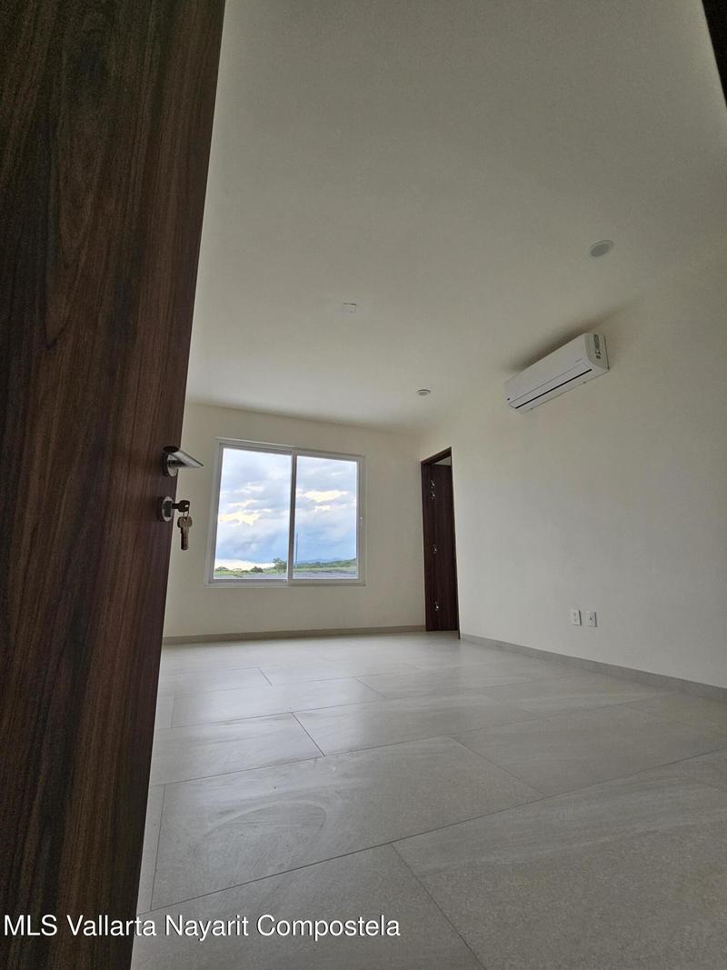 20251209192955767994000000 o