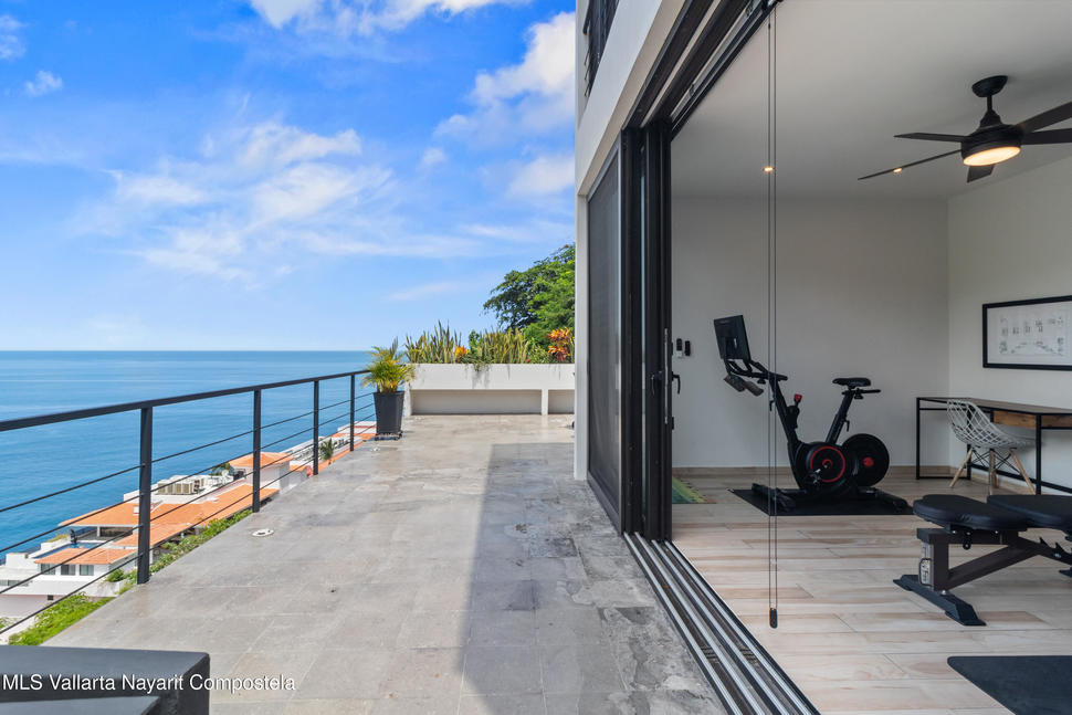 20250814205924180019000000 o