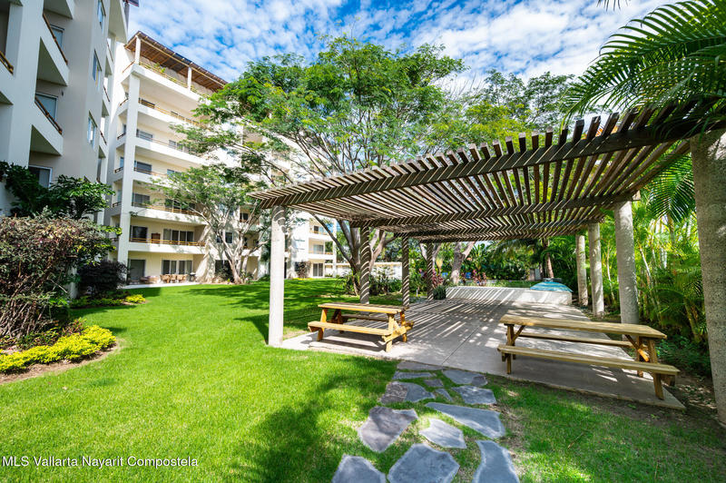 20251020215247503273000000 o