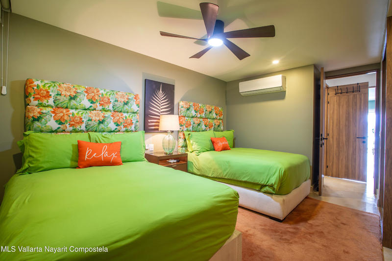 20250616215125172449000000 o