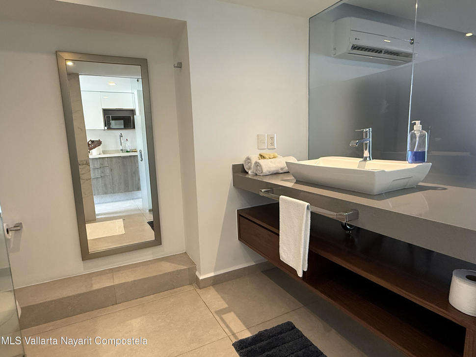 20251208204017078241000000 o