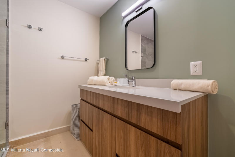 20251026181720952169000000 o