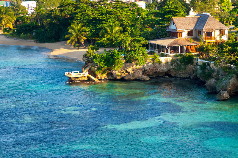 Hidden Bay by the Sea Villa Rental