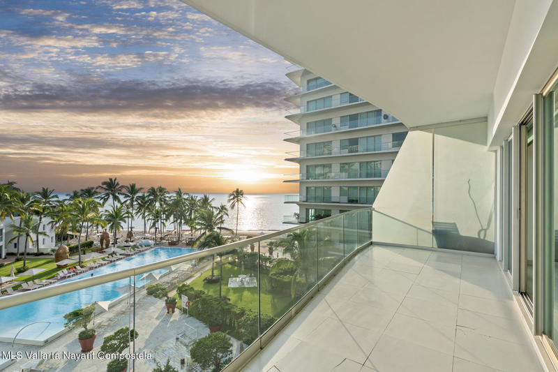 Icon Vallarta 2-503