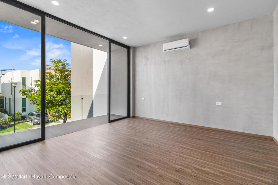 20251022223558416228000000 o