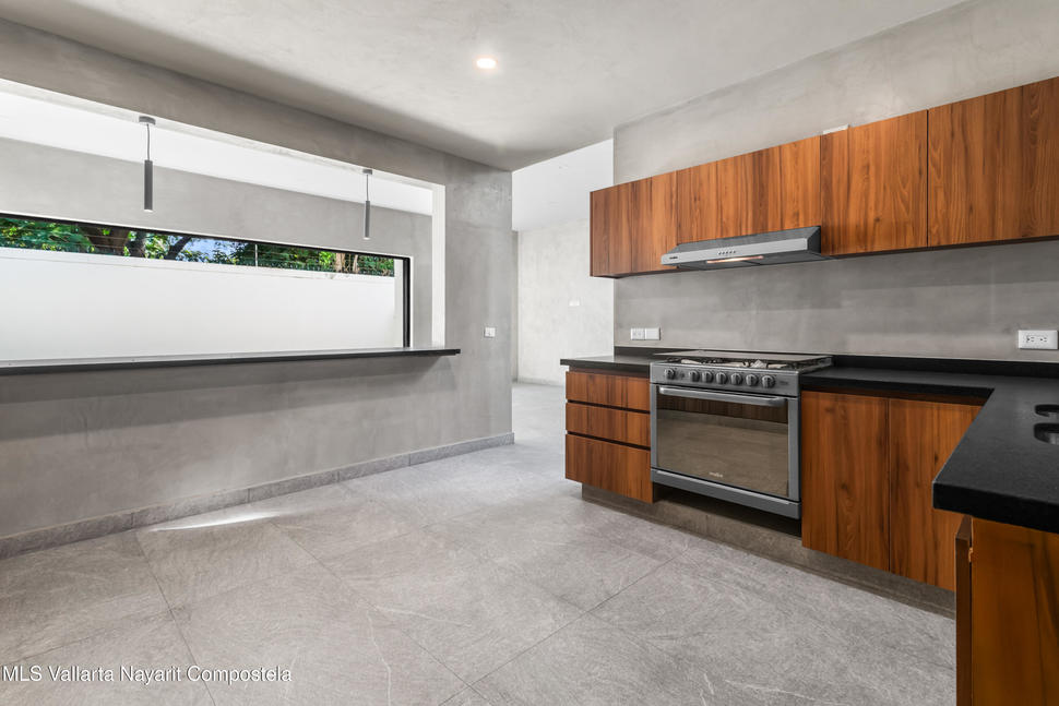 20251022223615670749000000 o