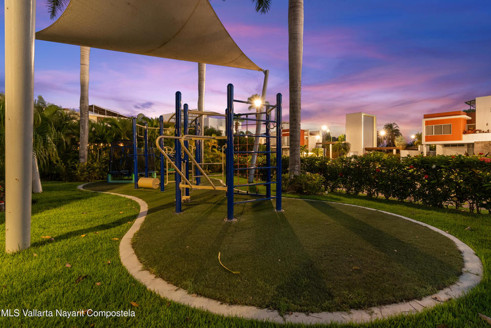 20251022223713414272000000 o