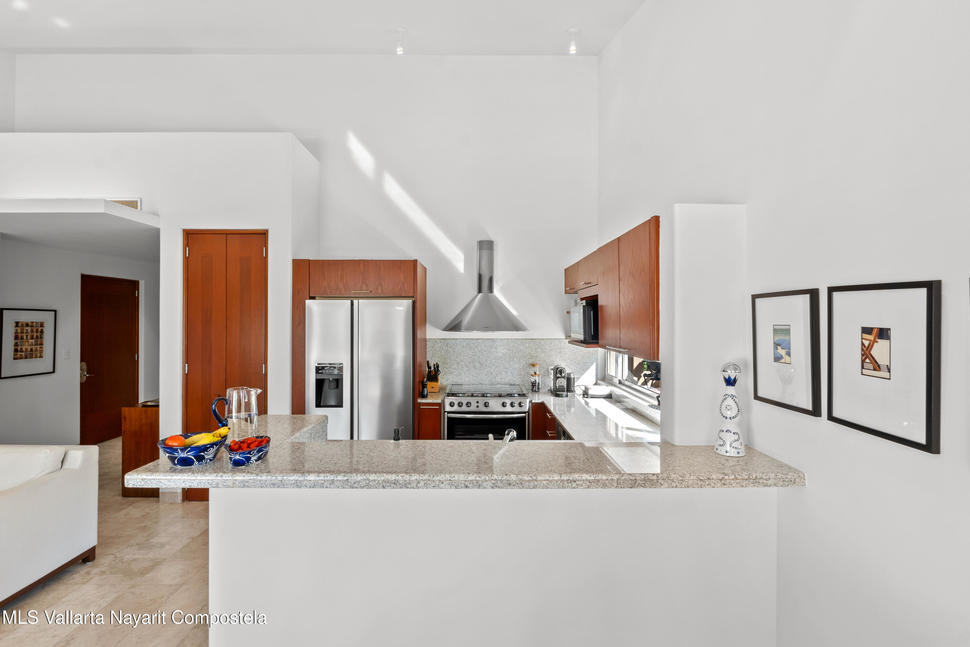 20251205180038758717000000 o