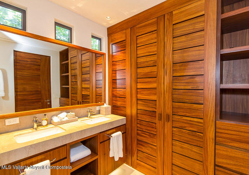 20251029182952411250000000 o