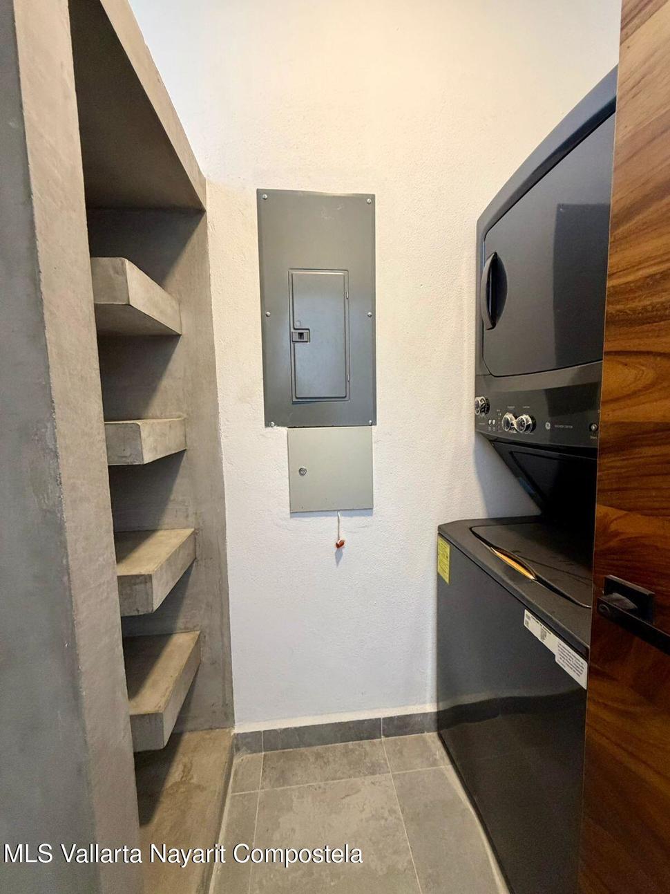 20251218171207683582000000 o