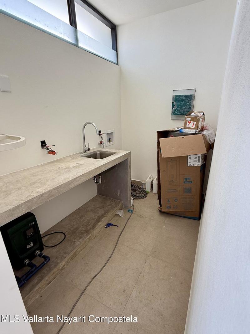 20251027190656680783000000 o