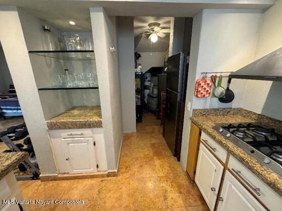 20251208232144096295000000 o