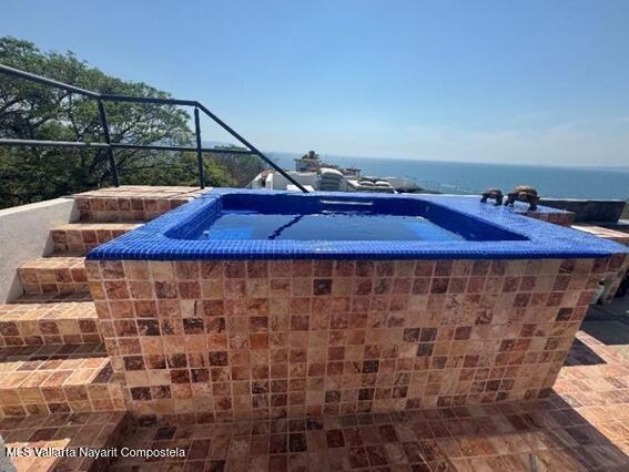 20251208232147683383000000 o