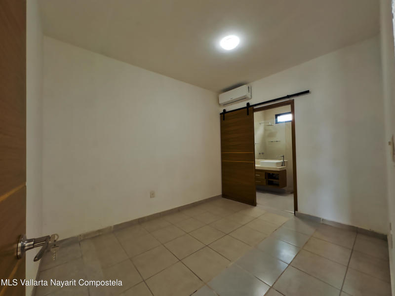 20250809180429959486000000 o