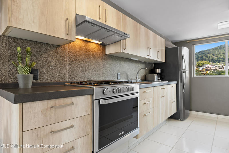 20251216192148271196000000 o