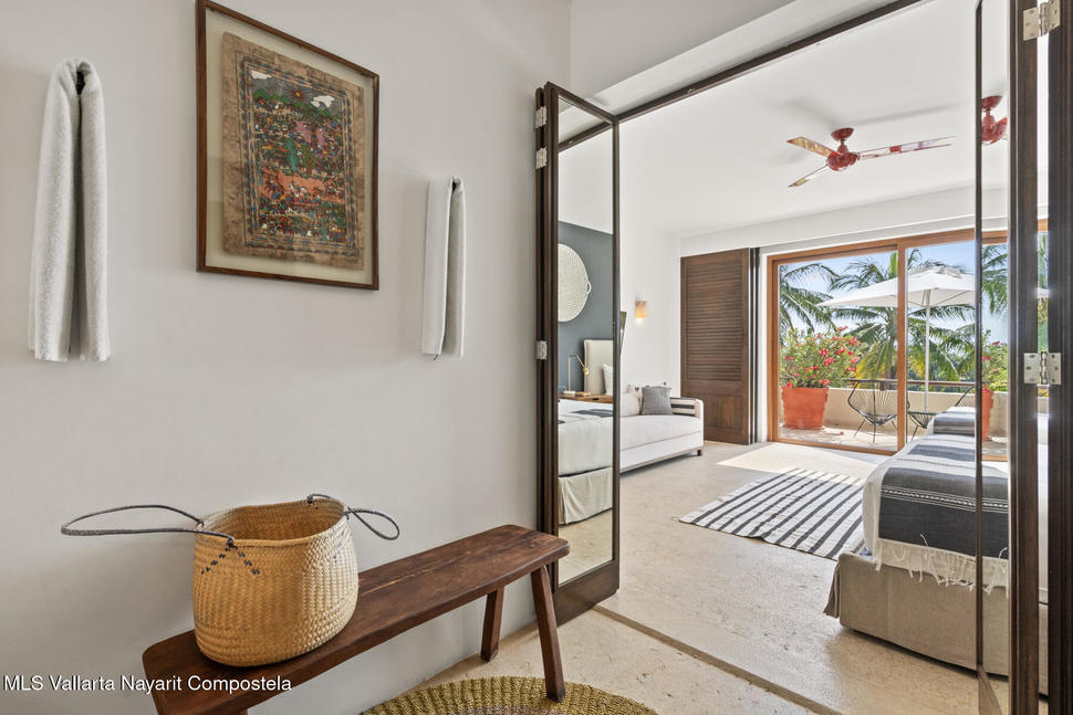 20251122004412860296000000 o