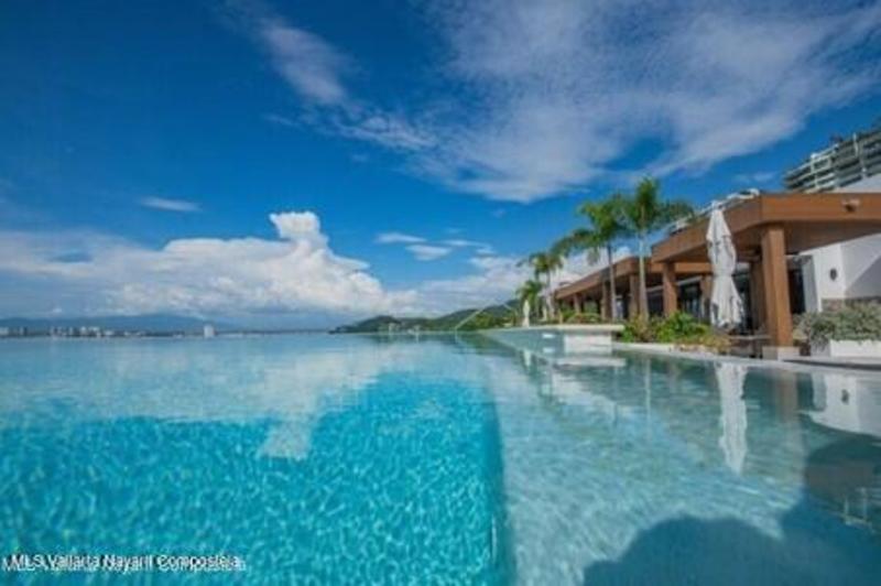 20251013181022746397000000 o