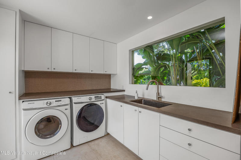 20250920020832903032000000 o