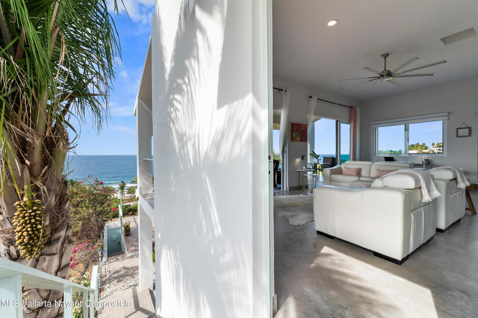 20251213012743769723000000 o