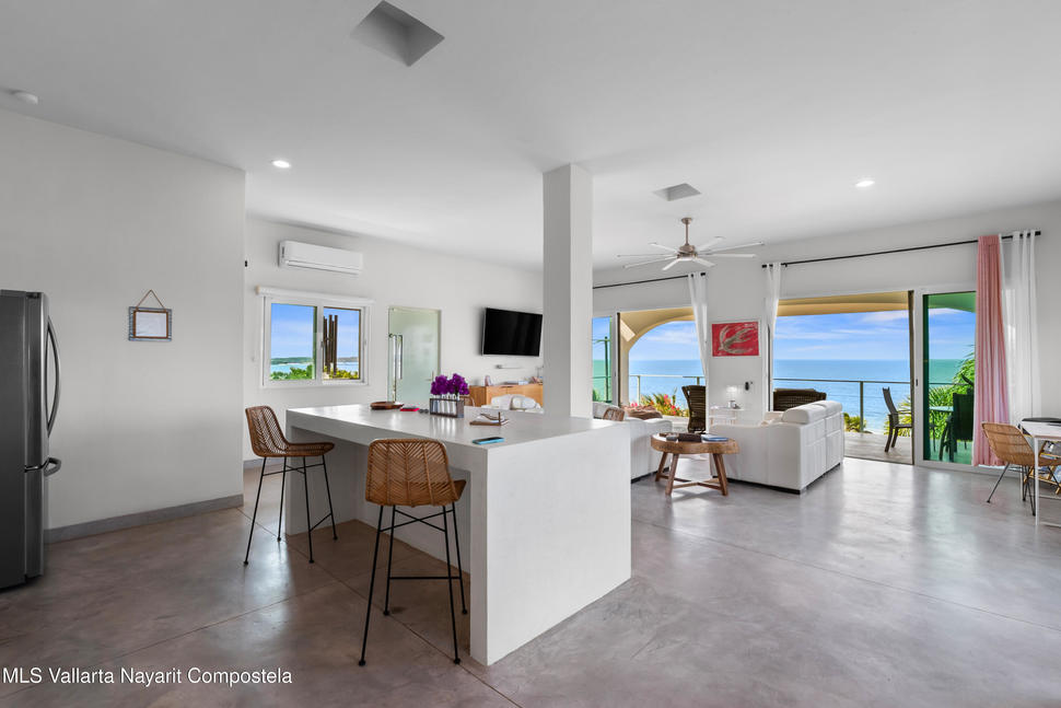 20251213012931352827000000 o