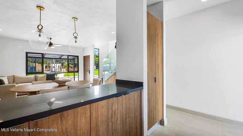 20251111182219797332000000 o