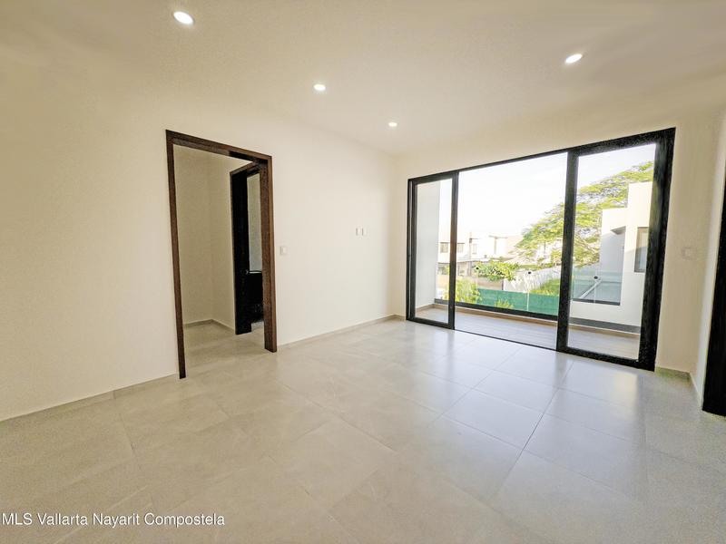 20251216214339705676000000 o