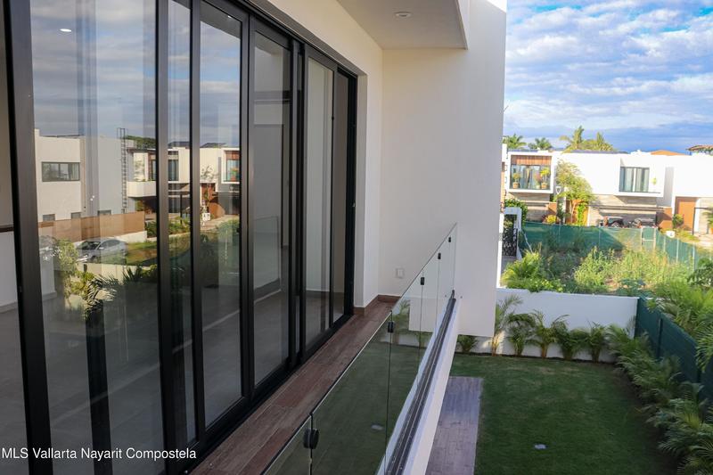 20251216214501957784000000 o