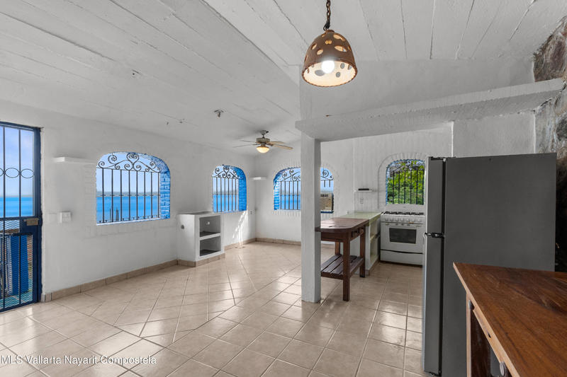 20250922204100192810000000 o