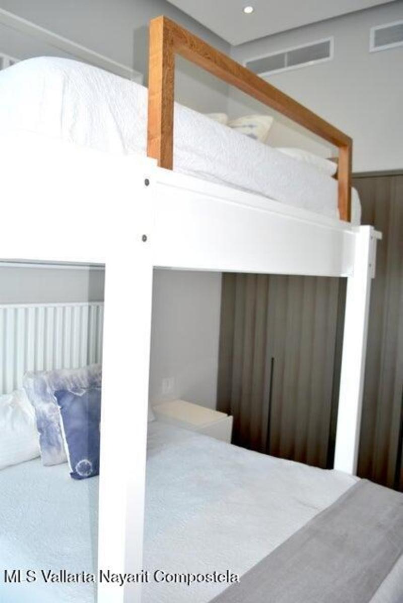 20251003060630256225000000 o