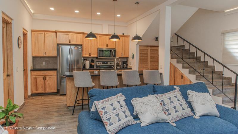 20241217205257295811000000 o