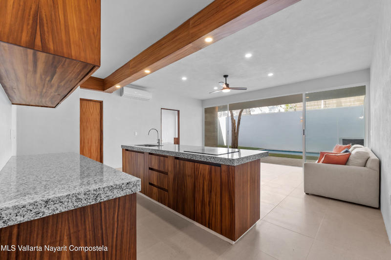 20251217202542737190000000 o