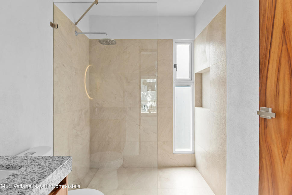 20251217204928589289000000 o