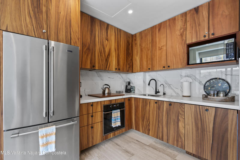 20250818225411151846000000 o