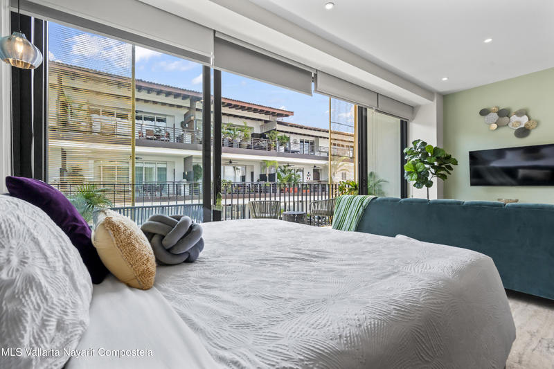 20250818225518553248000000 o