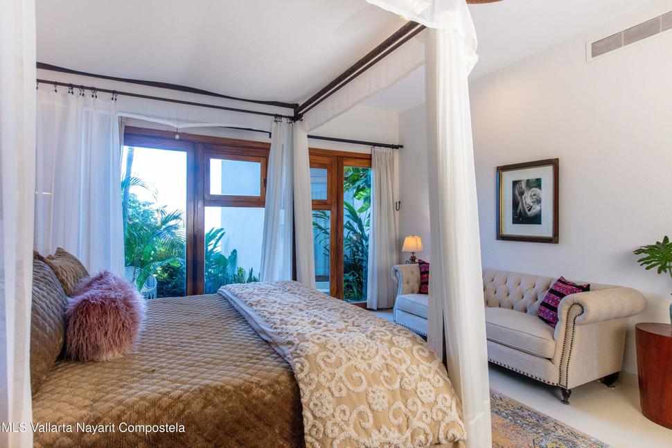 20241201012529915865000000 o