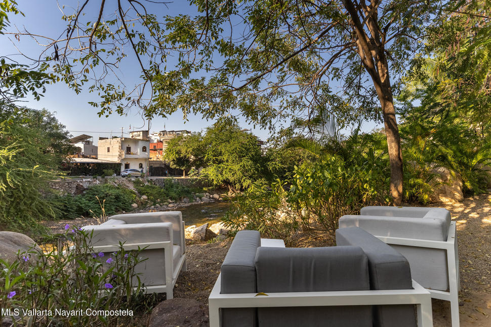 20251226204637018626000000 o