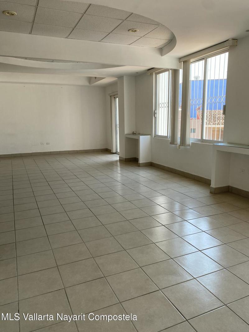 20251008230351440735000000 o