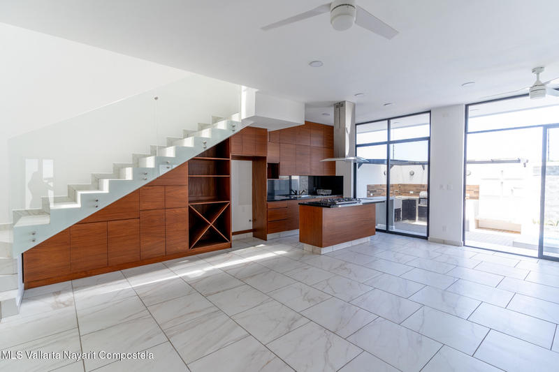 20251212213256450819000000 o