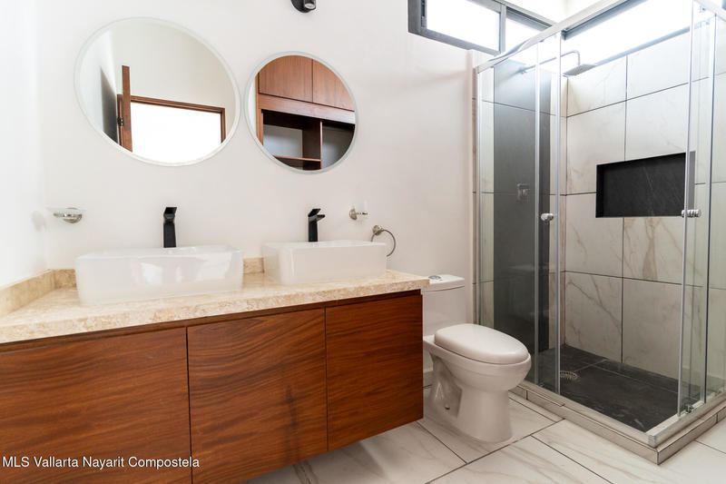 20251212213521459782000000 o