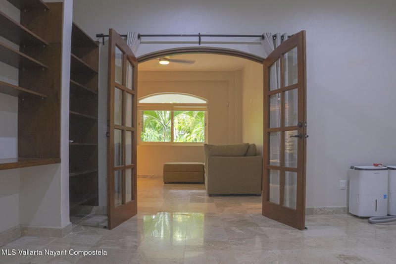 20250829193046511864000000 o