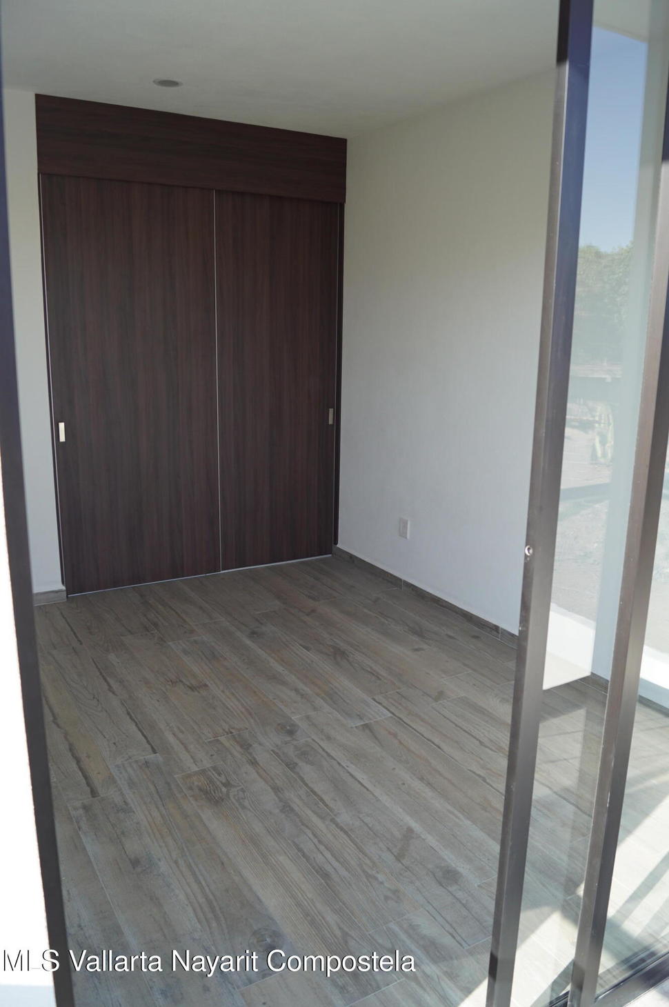 20251217182922396965000000 o