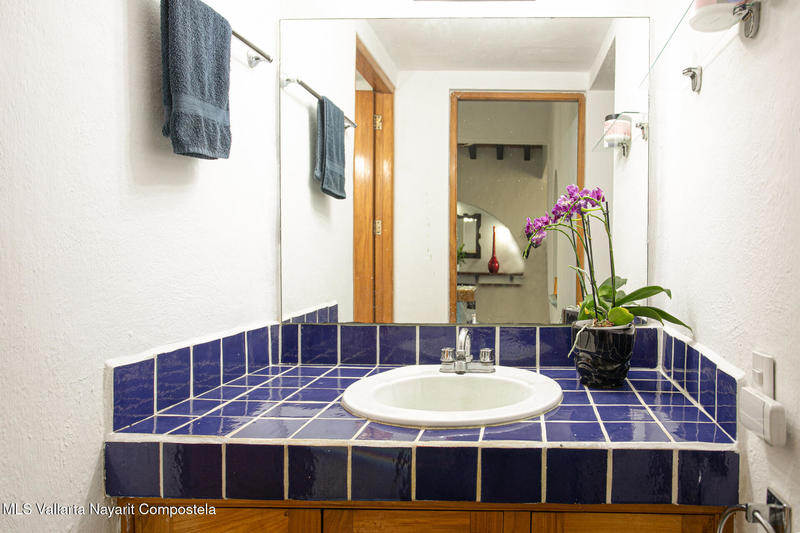 20251224202752025655000000 o