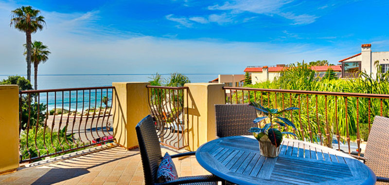 Penthouse Over Windansea Villa Rental