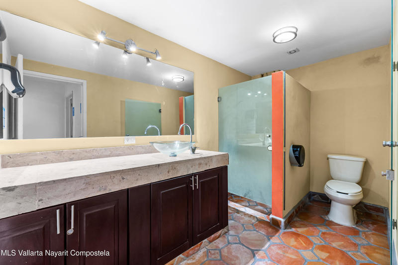 20251030203256182831000000 o