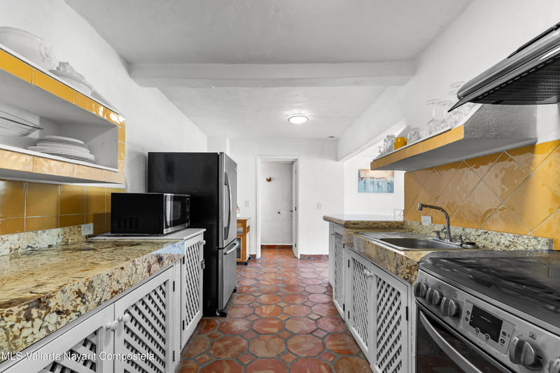 20251030203349373964000000 o