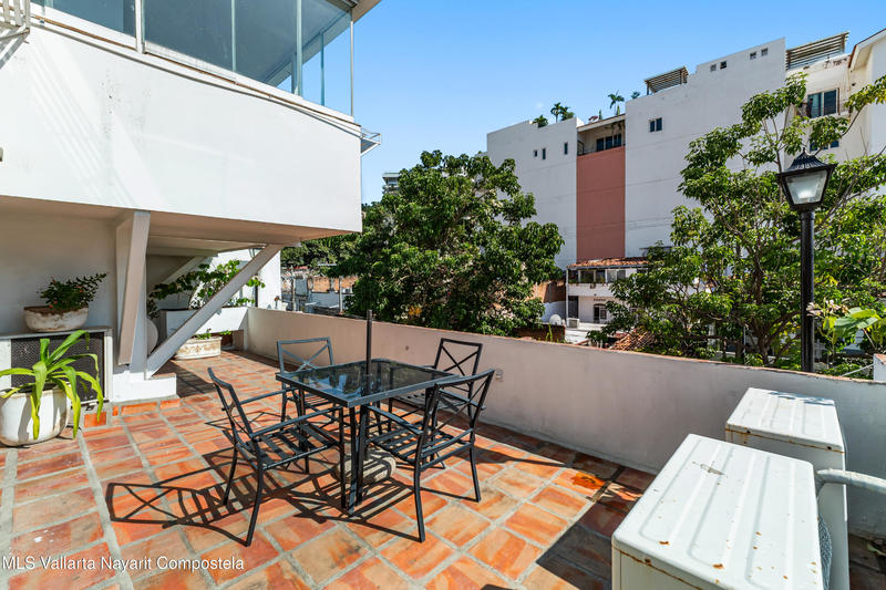 20251030203437337277000000 o