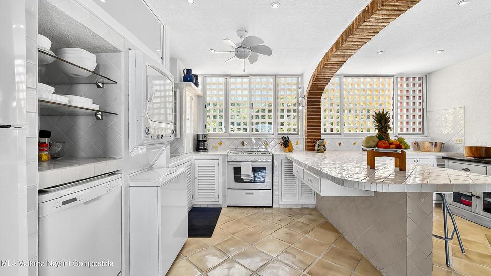 20251117164415322327000000 o